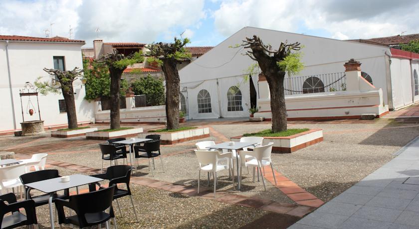 Sumaiya El Palacio Coria Esterno foto