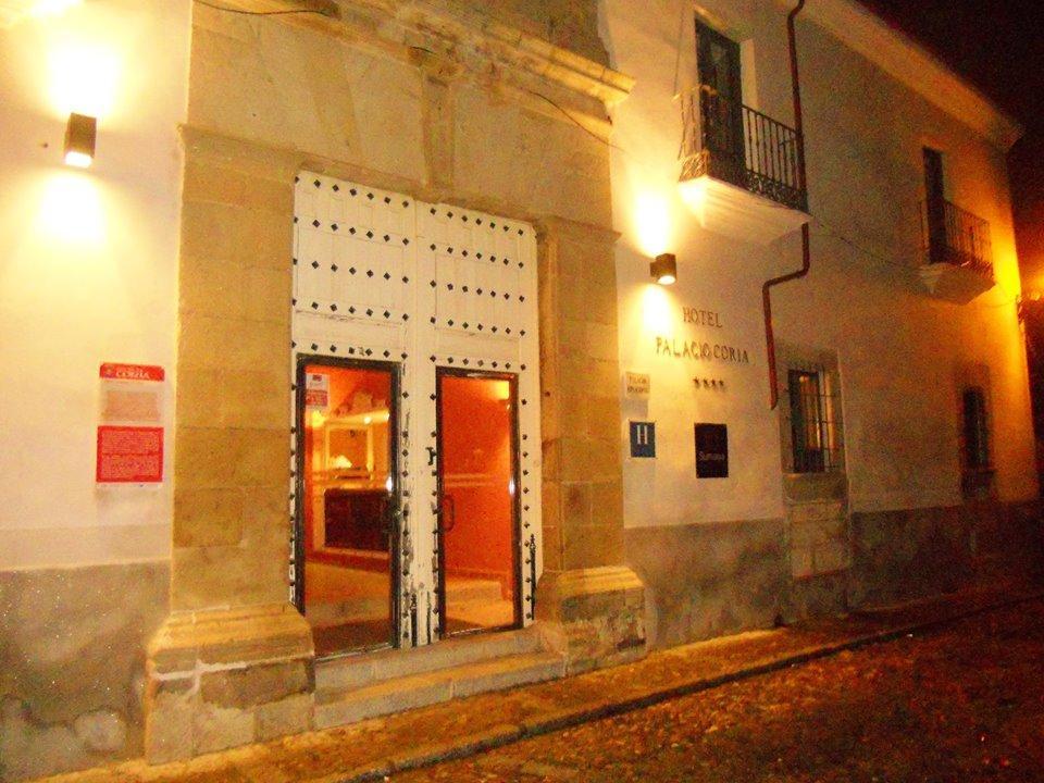 Sumaiya El Palacio Coria Esterno foto
