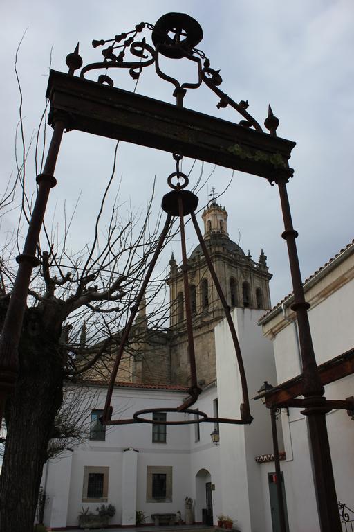 Sumaiya El Palacio Coria Esterno foto