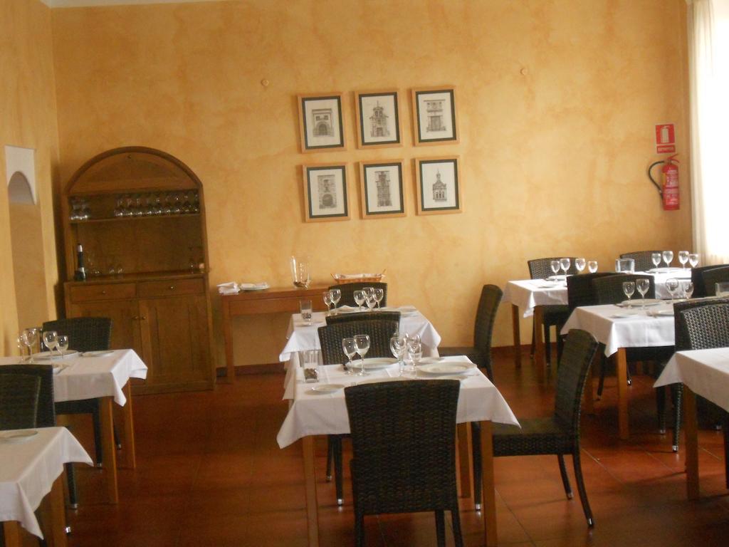 Sumaiya El Palacio Coria Esterno foto