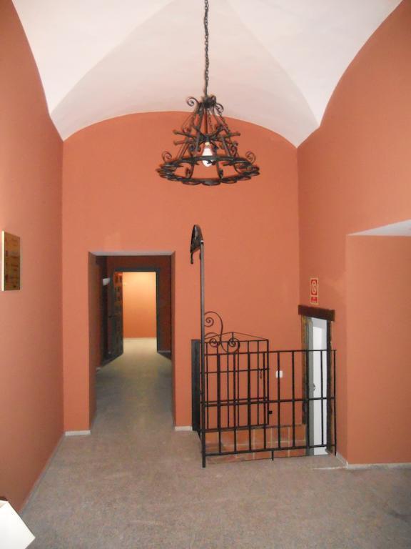 Sumaiya El Palacio Coria Esterno foto